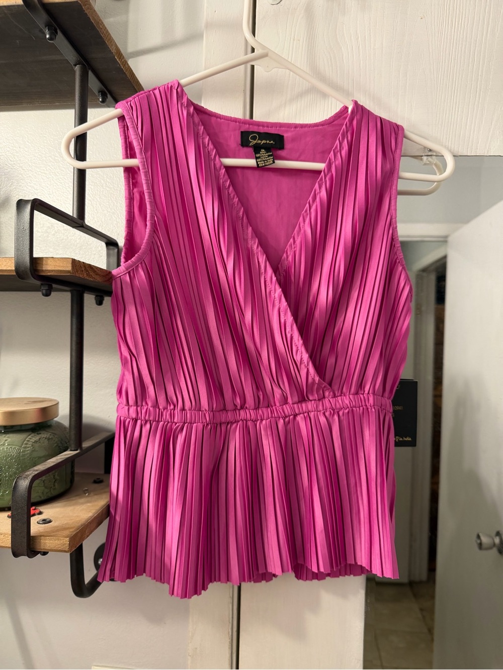 Jasper Fuchsia Pleated V-Neck Sleeveless Top